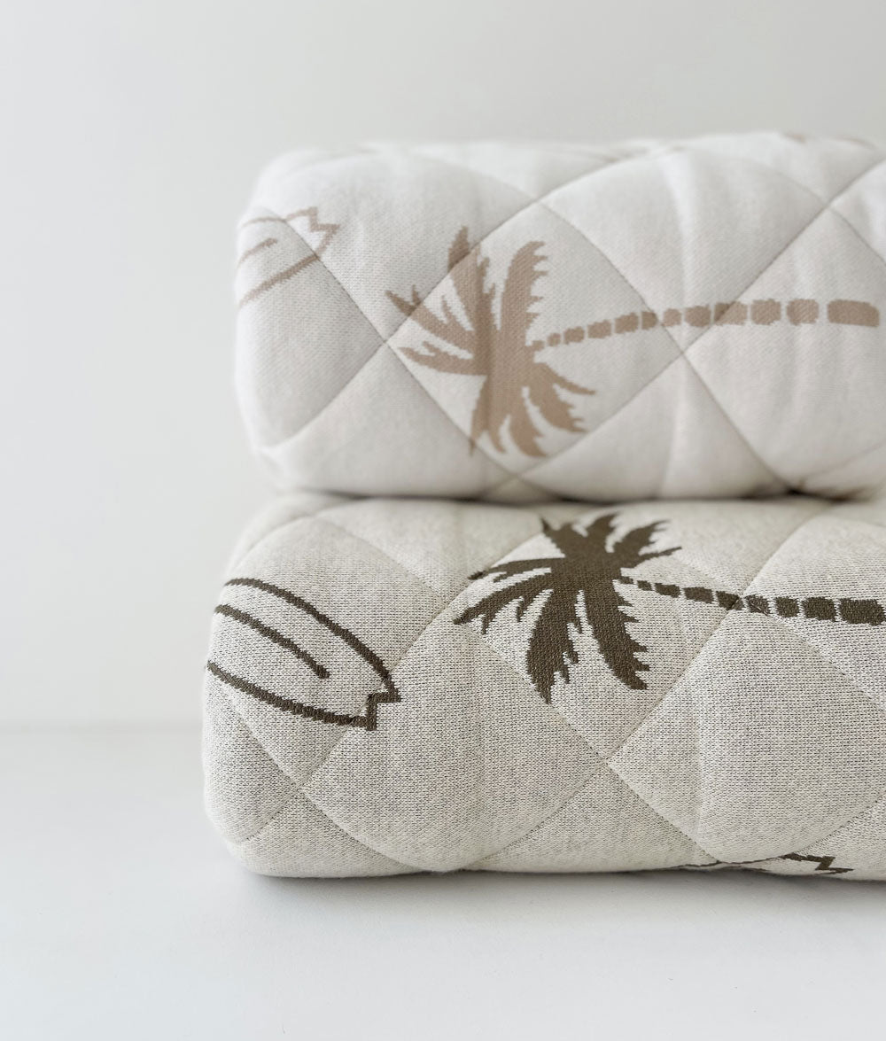 Bengali Bedding | Reversible Bed Quilts - Natural Surfing Palm