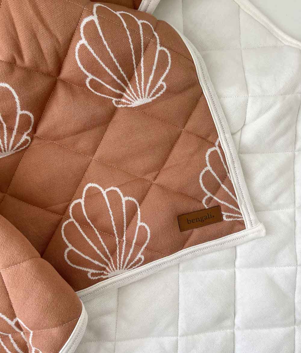 Bengali Bedding | Reversible Bed Quilts - Toffee & Ivory Clam Shell