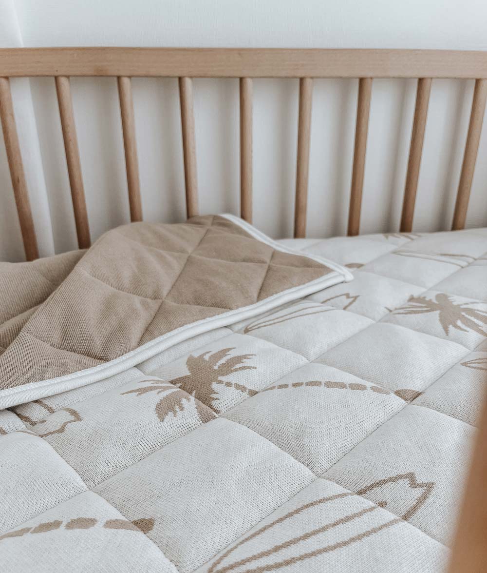 Bengali Bedding | Reversible Bed Quilts - Natural Surfing Palm