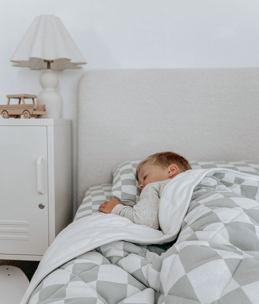 Bengali Bedding | Reversible Bed Quilts - Sage Gingham