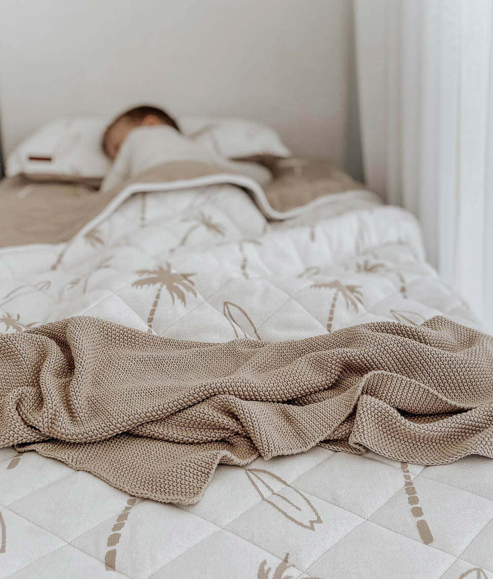 Bengali Bedding | Reversible Bed Quilts - Natural Surfing Palm