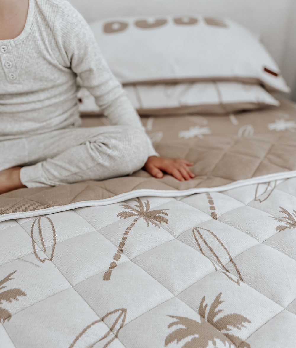 Bengali Bedding | Reversible Bed Quilts - Natural Surfing Palm